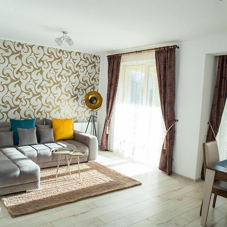 Apartament Luxury Irina Apartamento Rîşnov Exterior foto