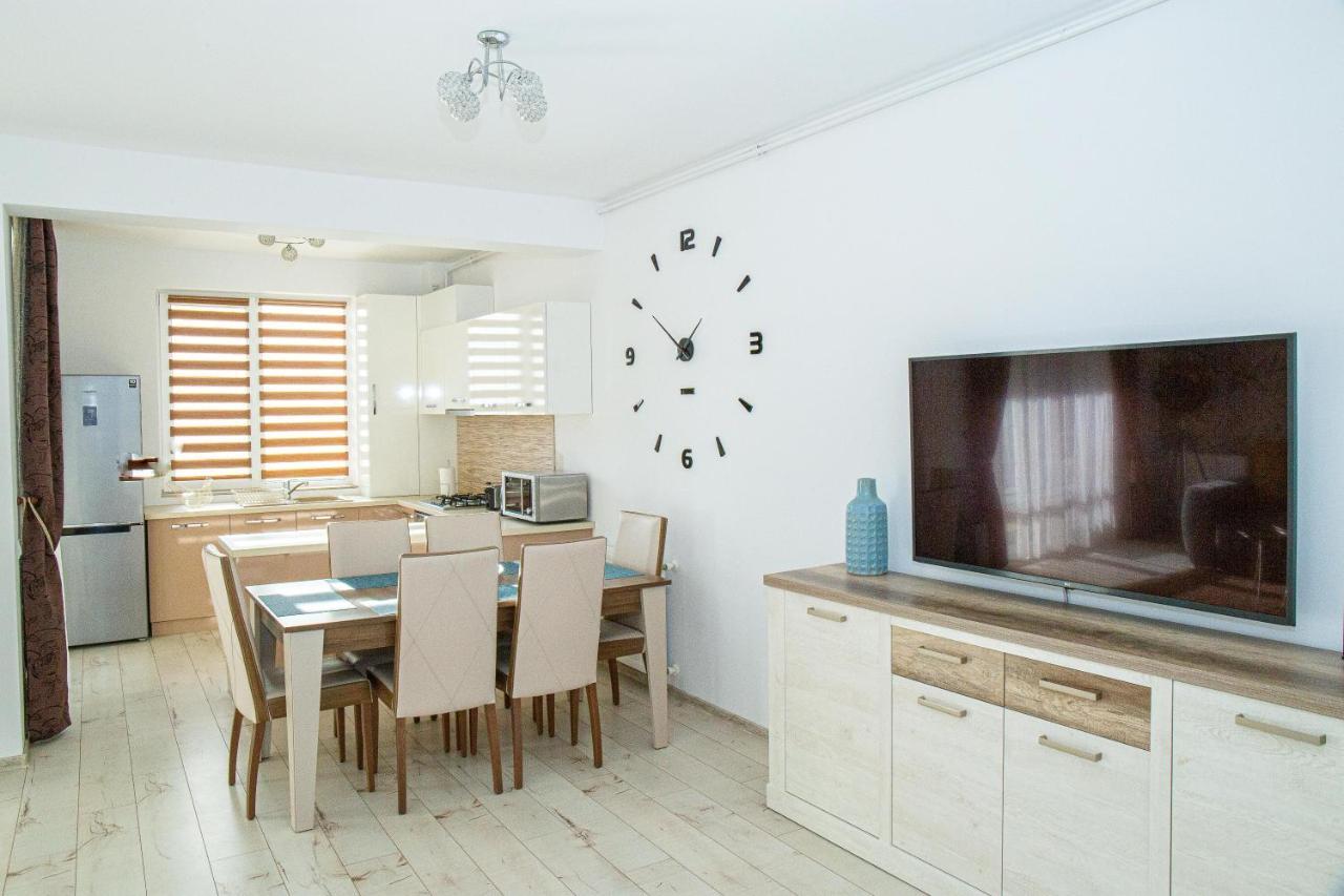 Apartament Luxury Irina Apartamento Rîşnov Exterior foto