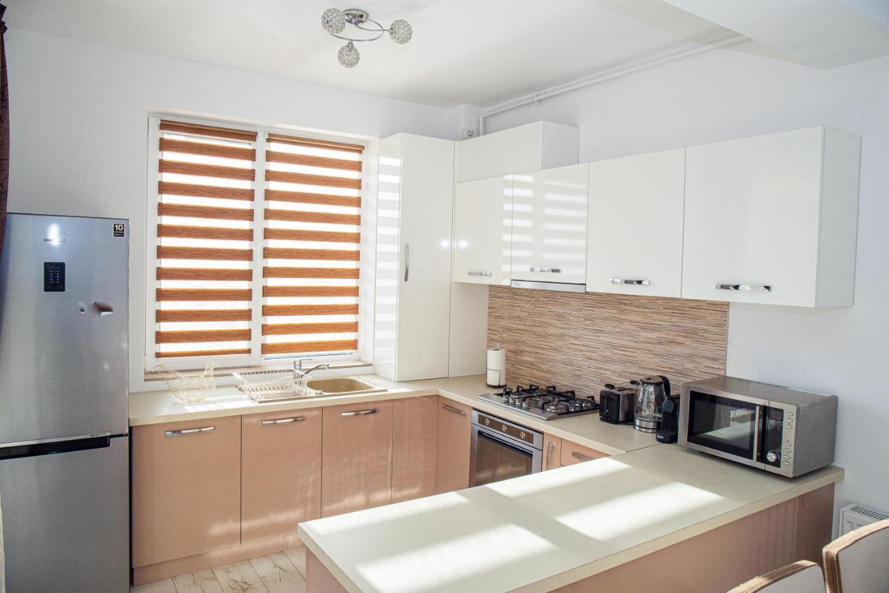 Apartament Luxury Irina Apartamento Rîşnov Exterior foto