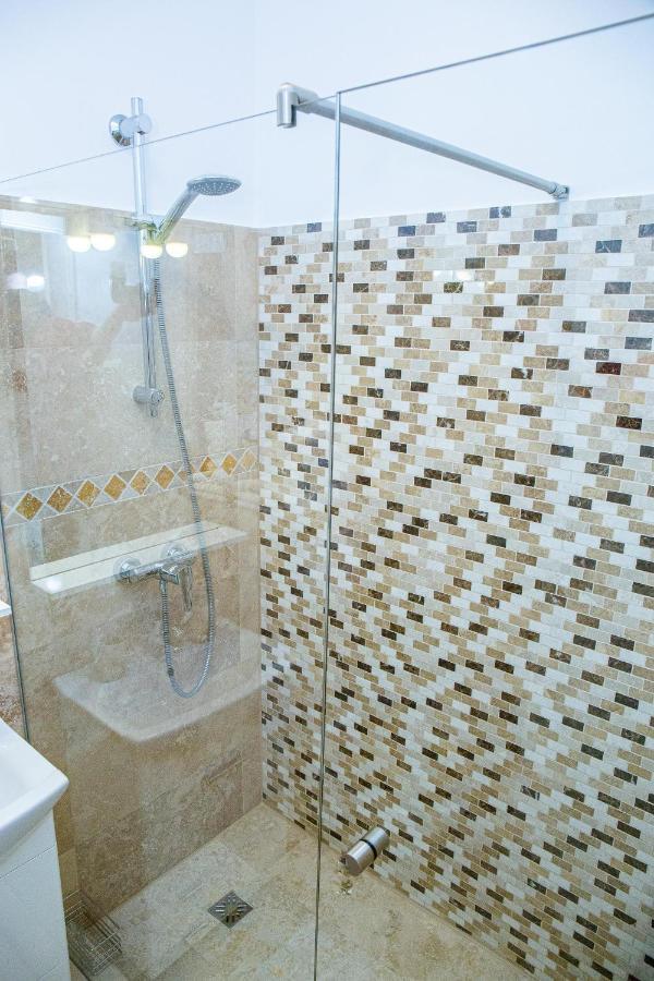 Apartament Luxury Irina Apartamento Rîşnov Exterior foto